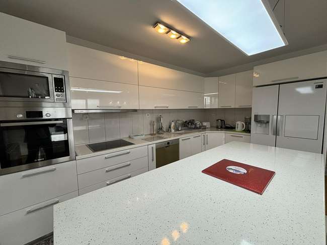 Penthouse Apartment in Karposh - 3
