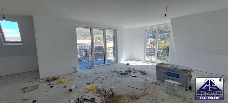 APARTAMENT ME KATËR DHOMA NË OHRID - 1