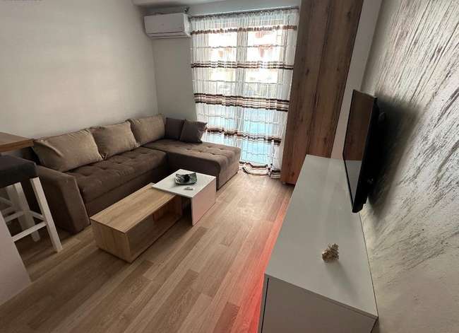 Apartment with Yard in Gjorche - 2