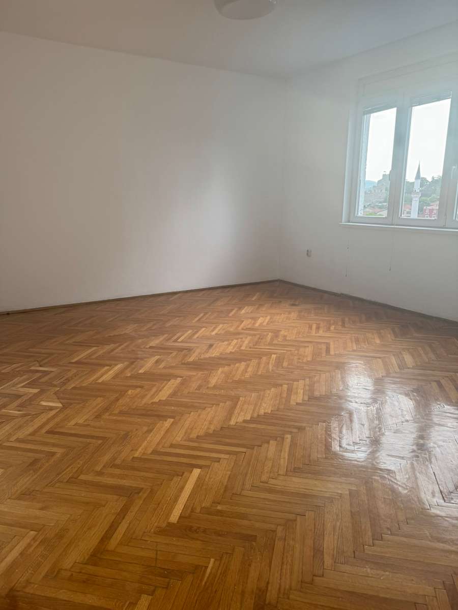Apartament në Bit Pazar - 1