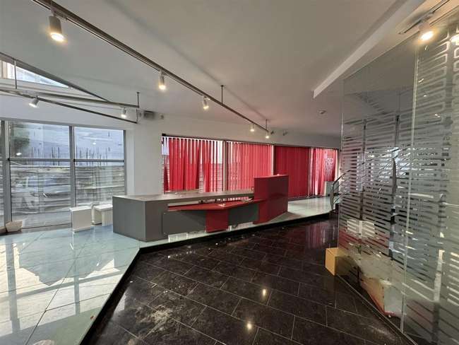 Репрезентативен деловен простор во Центар image