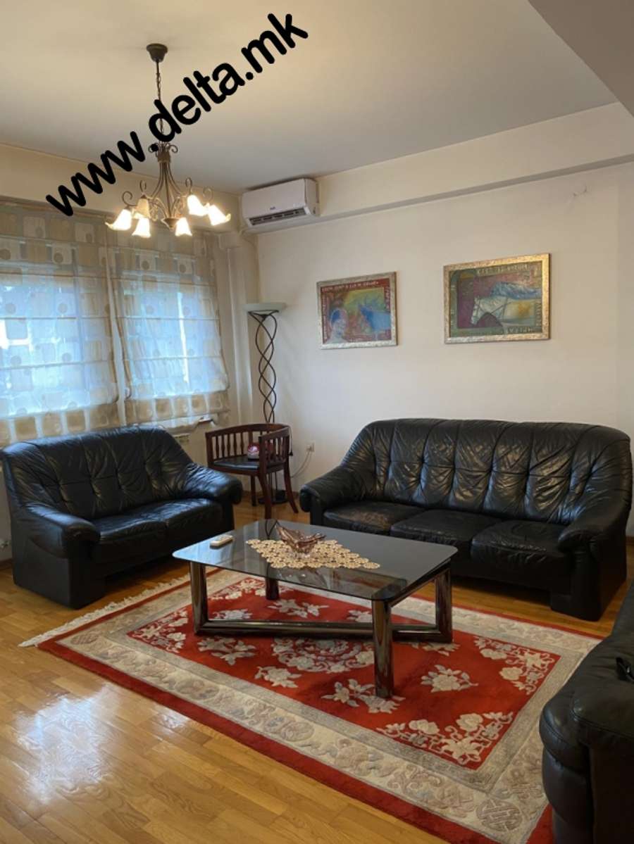 Apartament me dy dhoma në Qendër - 1