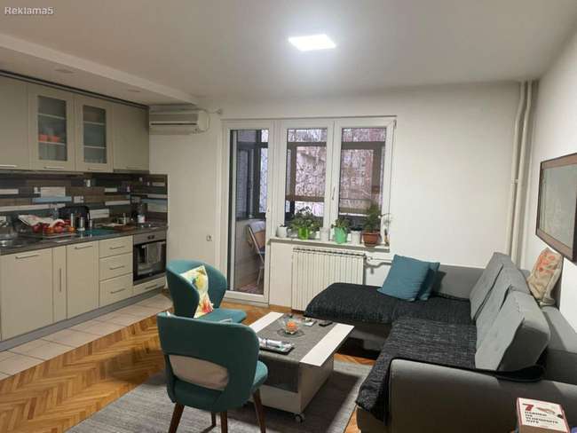 Apartment in Aerodrom image