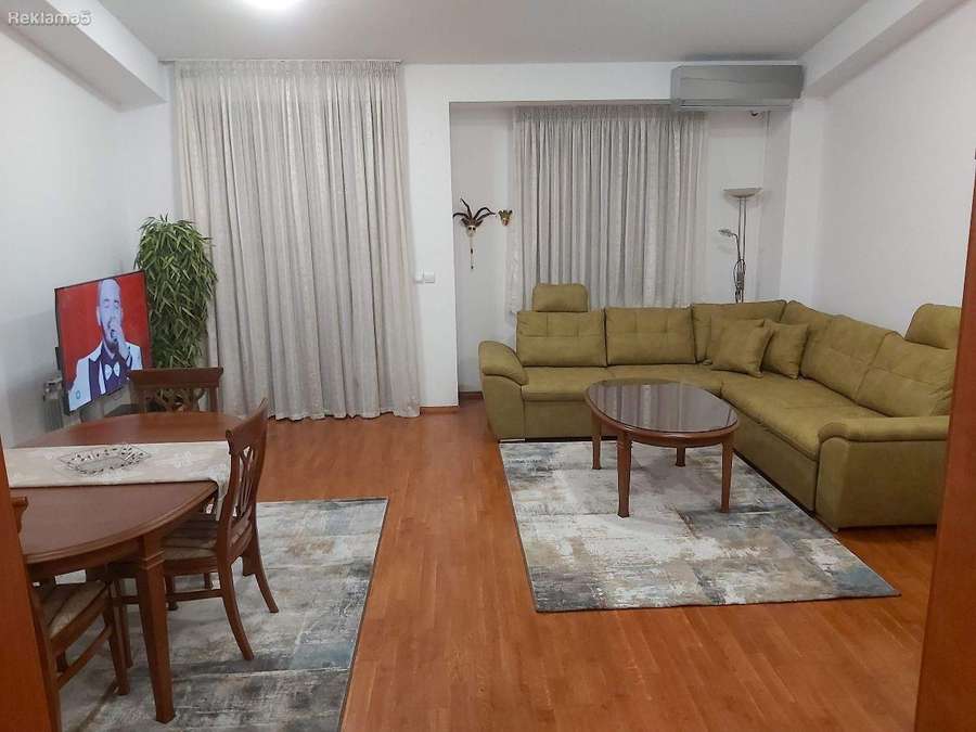 Се продава 4-собен стан во Центар, кај Апче и Силбо - 1