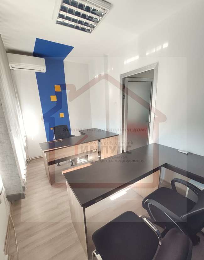 FURNISHED OFFICE SPACE WITH LOCATION IN THE STRICT CENTER - 3