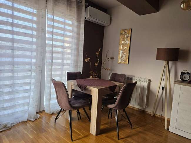 Apartament me një pamje të bukur nga parku - 2