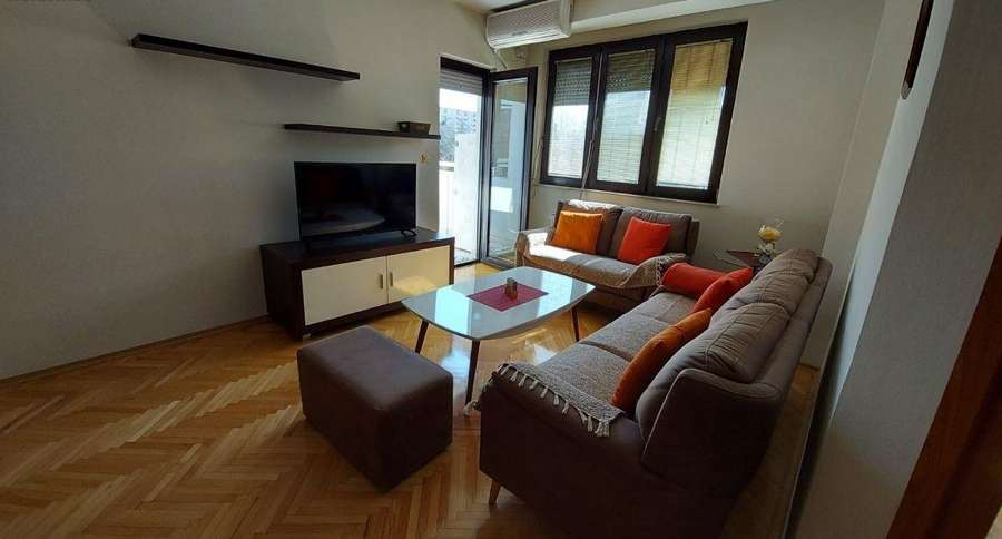 Се продава 3-собен стан во Аеродром, кај Блаже Конески - 1