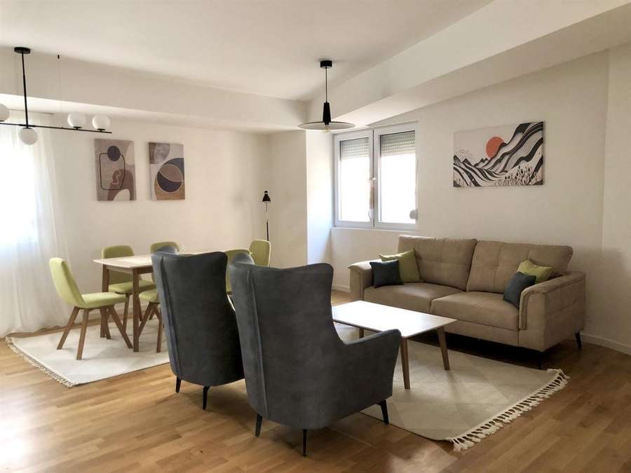 Merkez'de, Karadağ yakınında üç odalı daire kiralık - 1